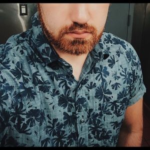 APT. 9 Blue Palm Pattern Button Down Shirt. Linen Textured.